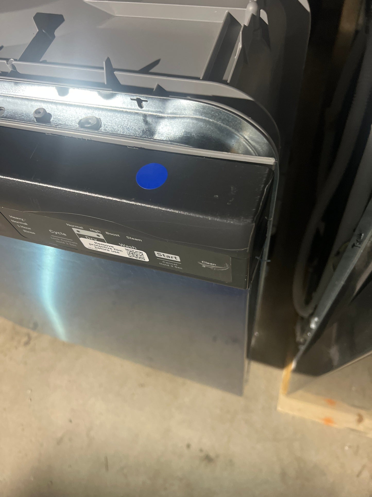 GE GDF510PSRSS / GDF511PGR5WW Dishwasher, 24" Exterior Width, 59 dB Decibel Level, 4 Wash Cycles, 2 Loading Racks, Stainless Steel colour