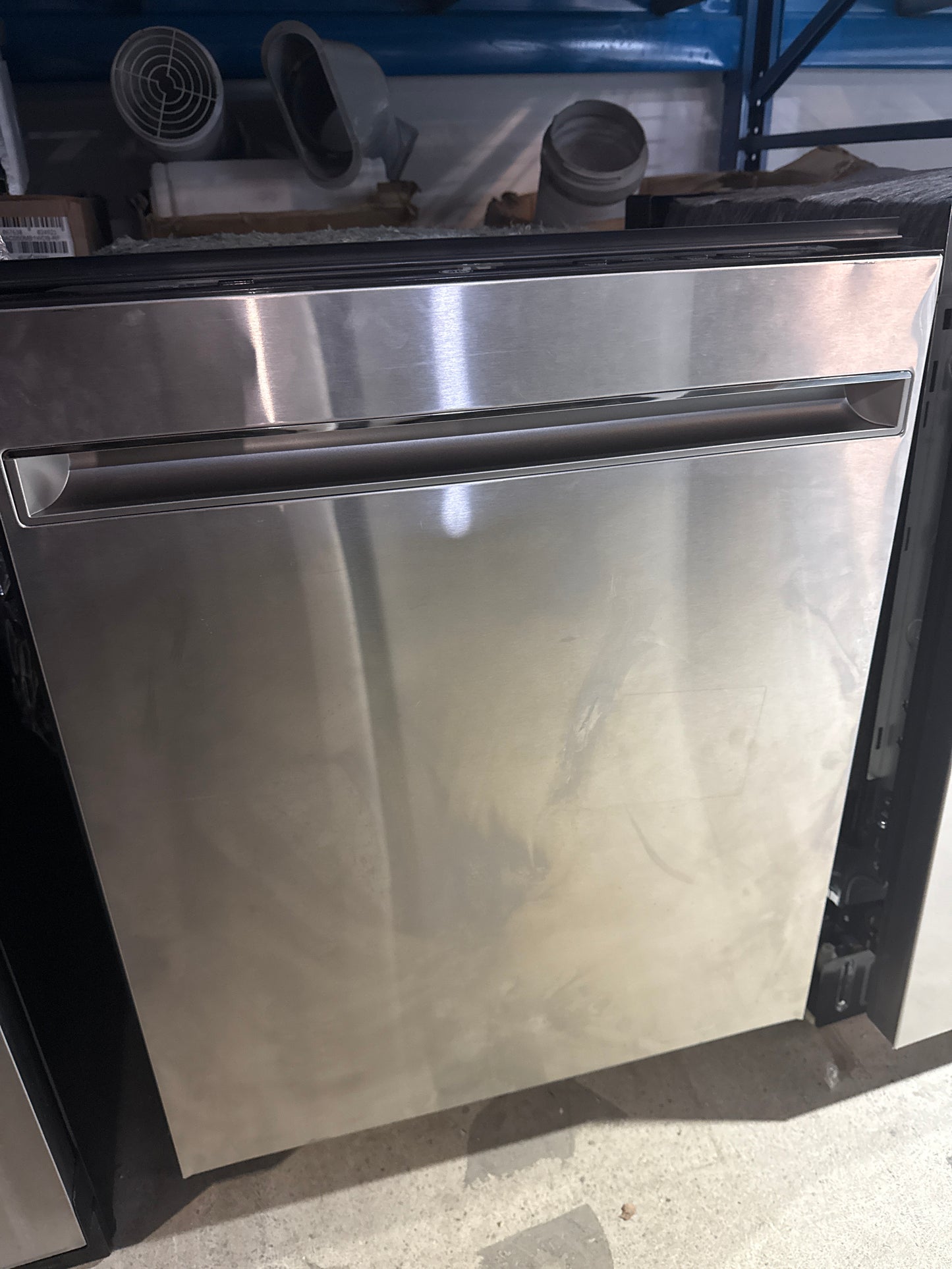 GE GDT225SSLSS Dishwasher, 24" Exterior Width, 51 dB Decibel Level, Fully Integrated, Stainless Steel (Interior), 3 Wash Cycles,
