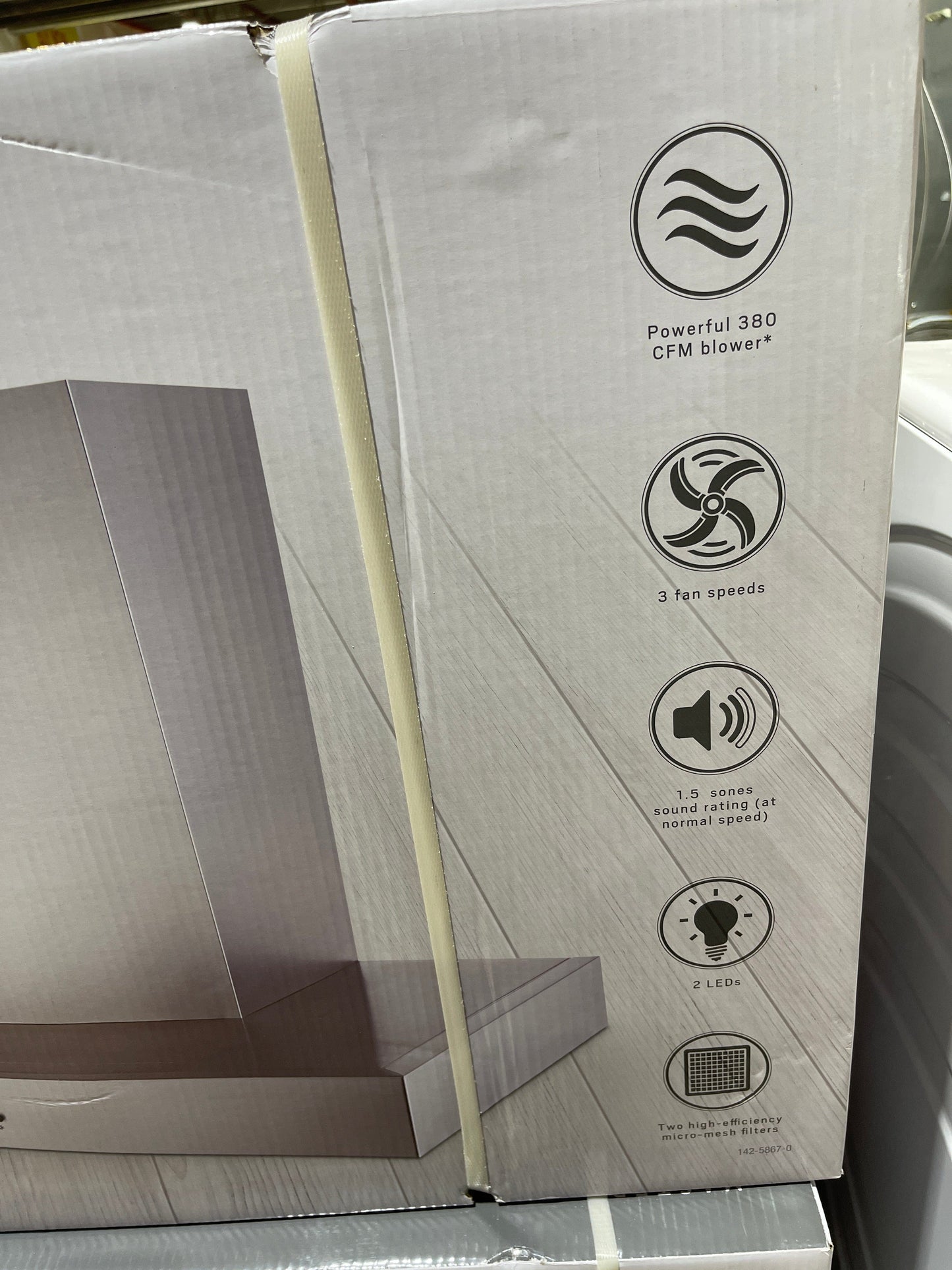 MASTER Chef Modern T-Style Range Hood. MCTS330SS