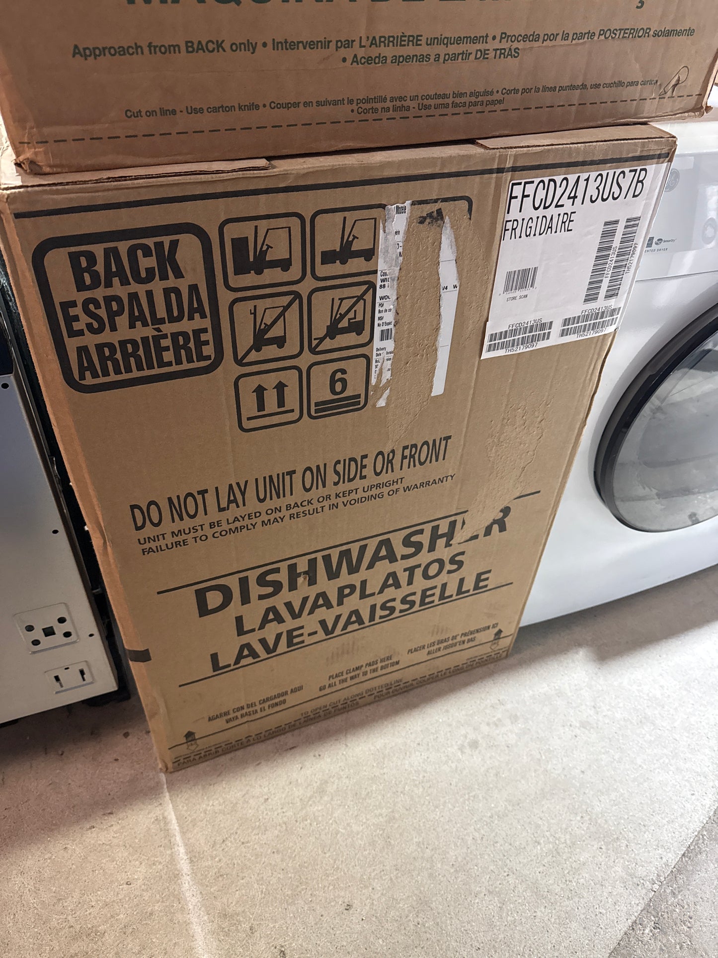 Frigidaire 24-inch Front Control Dishwasher with adjustable racks in Stainless Steel, 60 dBA - Energy Star®FFCD2413US Dishwasher