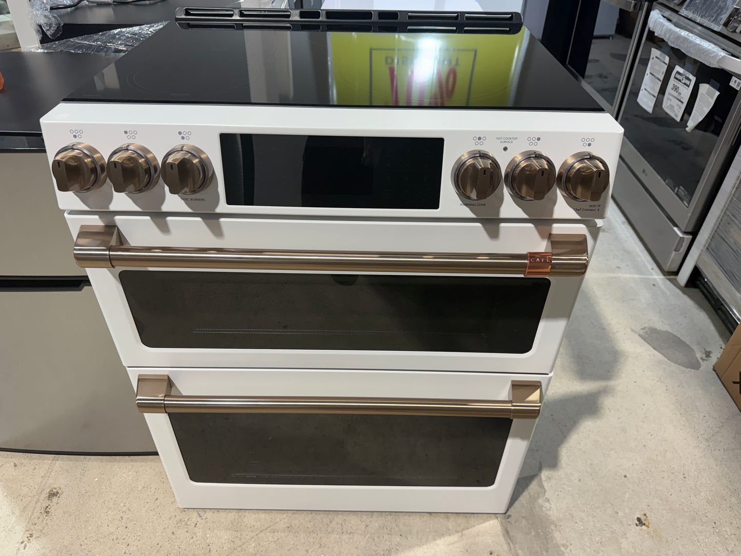 CCHS950P4MW2 / CCHS950P4M7W2 CAFÉ™ 30" Induction Range with Double Oven and No-Preheat Air Fry Matte White