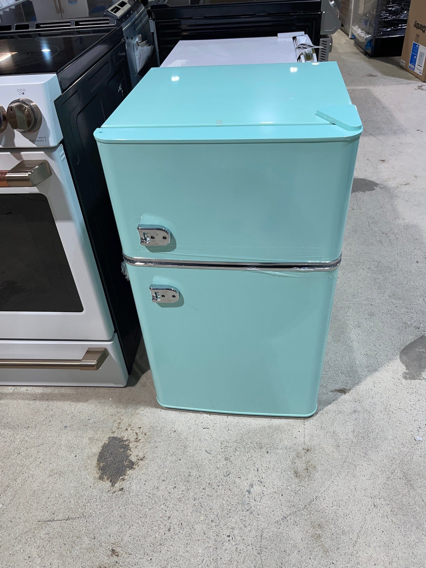Frigidaire Retro 3.2 Cu Ft Mini Fridge with Freezer, EFR840,