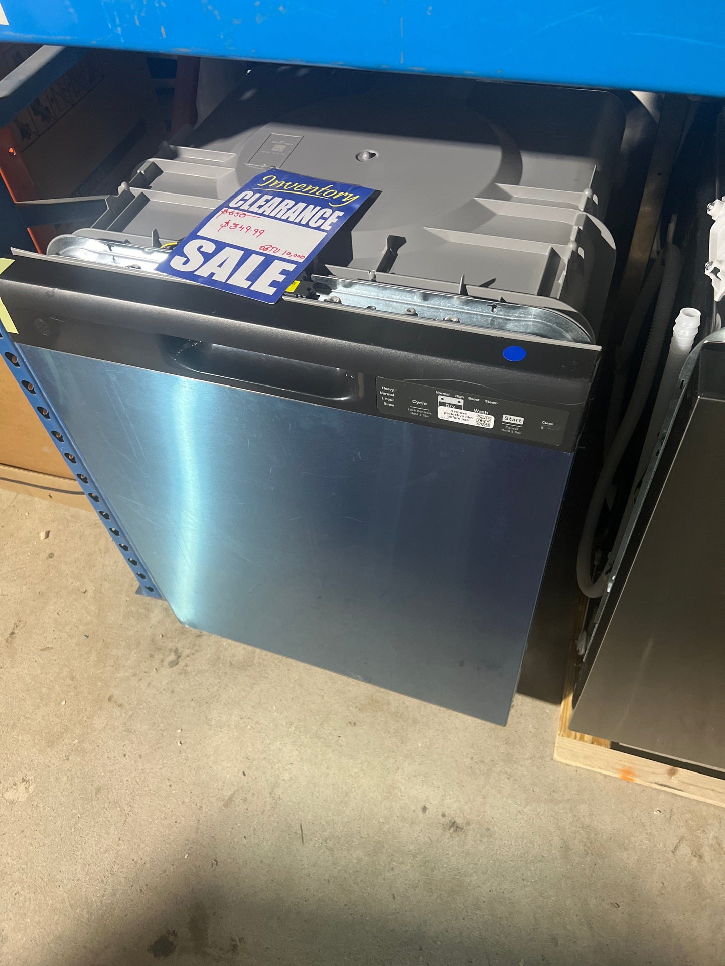 GE GDF510PSRSS / GDF511PGR5WW Dishwasher, 24" Exterior Width, 59 dB Decibel Level, 4 Wash Cycles, 2 Loading Racks, Stainless Steel colour