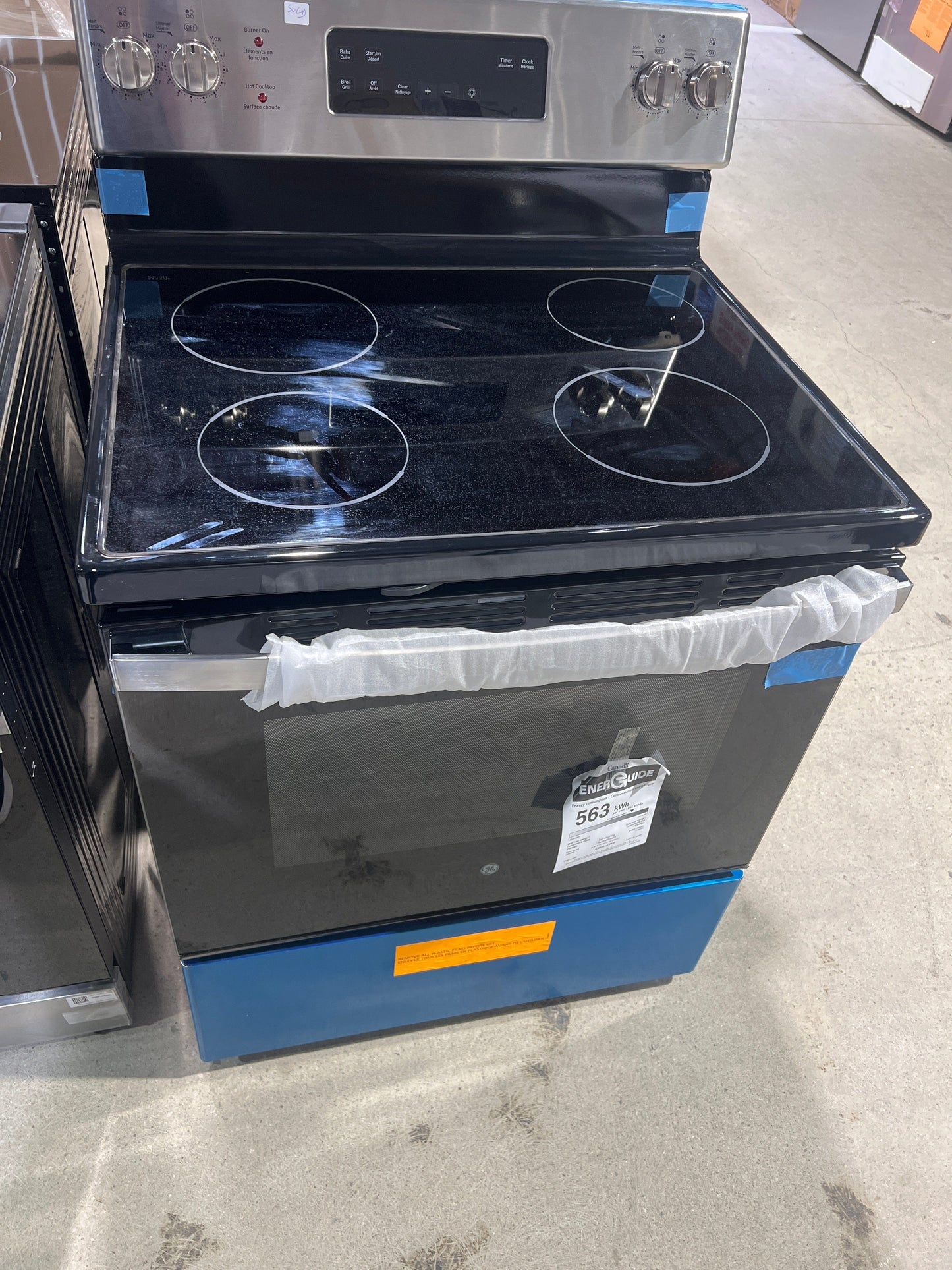 GE 30" 5.0 Cu. Ft. Self-Clean Freestanding Electric Range (JCB630SVSS) - Stainless Steel