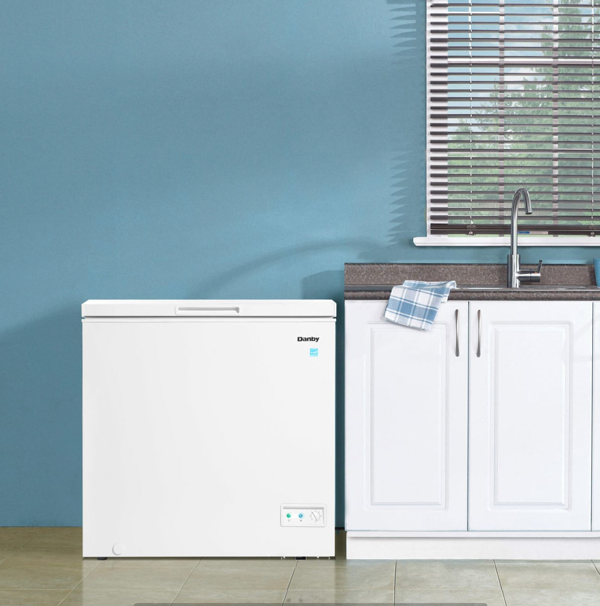DANBY 7.0 CF CHEST FREEZER-RB CONVERTABLE FREEZER DCF070A5WDB