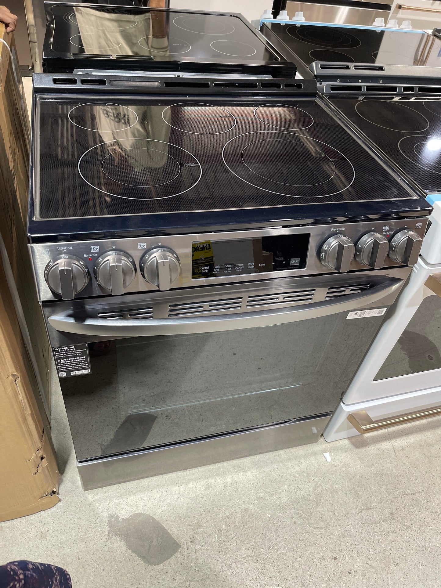 LG LSEL6333D Electric Range, 30 inch Exterior Width, Self Clean, Convection, 5 Burners, 6.3 cu. ft. Capacity, Storage Drawer, Air Fry, 1 Ovens, Black Stainless Steel colour