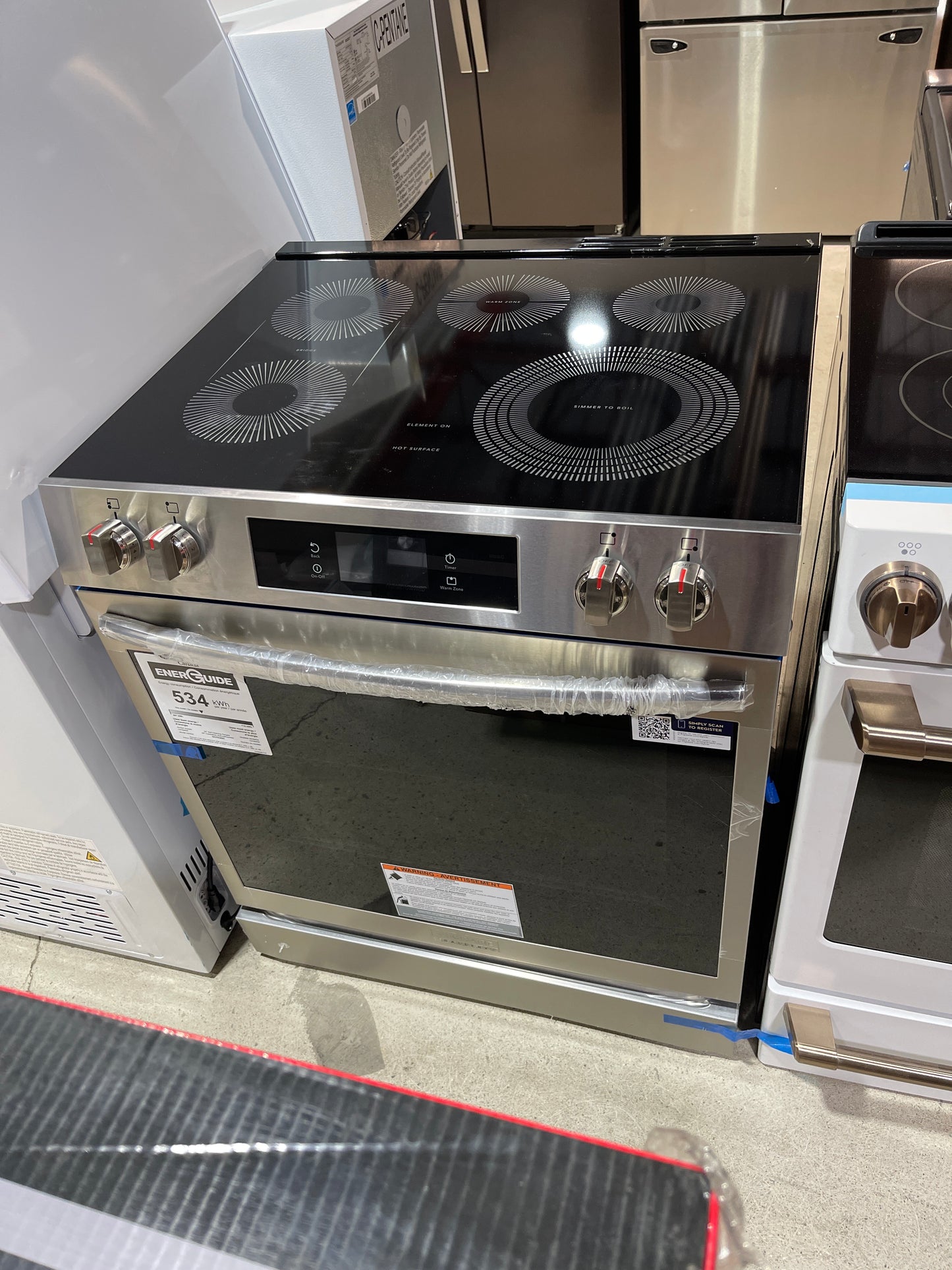 Frigidaire Gallery GCFE306CBF Electric Range, 6.2 cu. ft. Capacity, 30 inch Exterior Width,