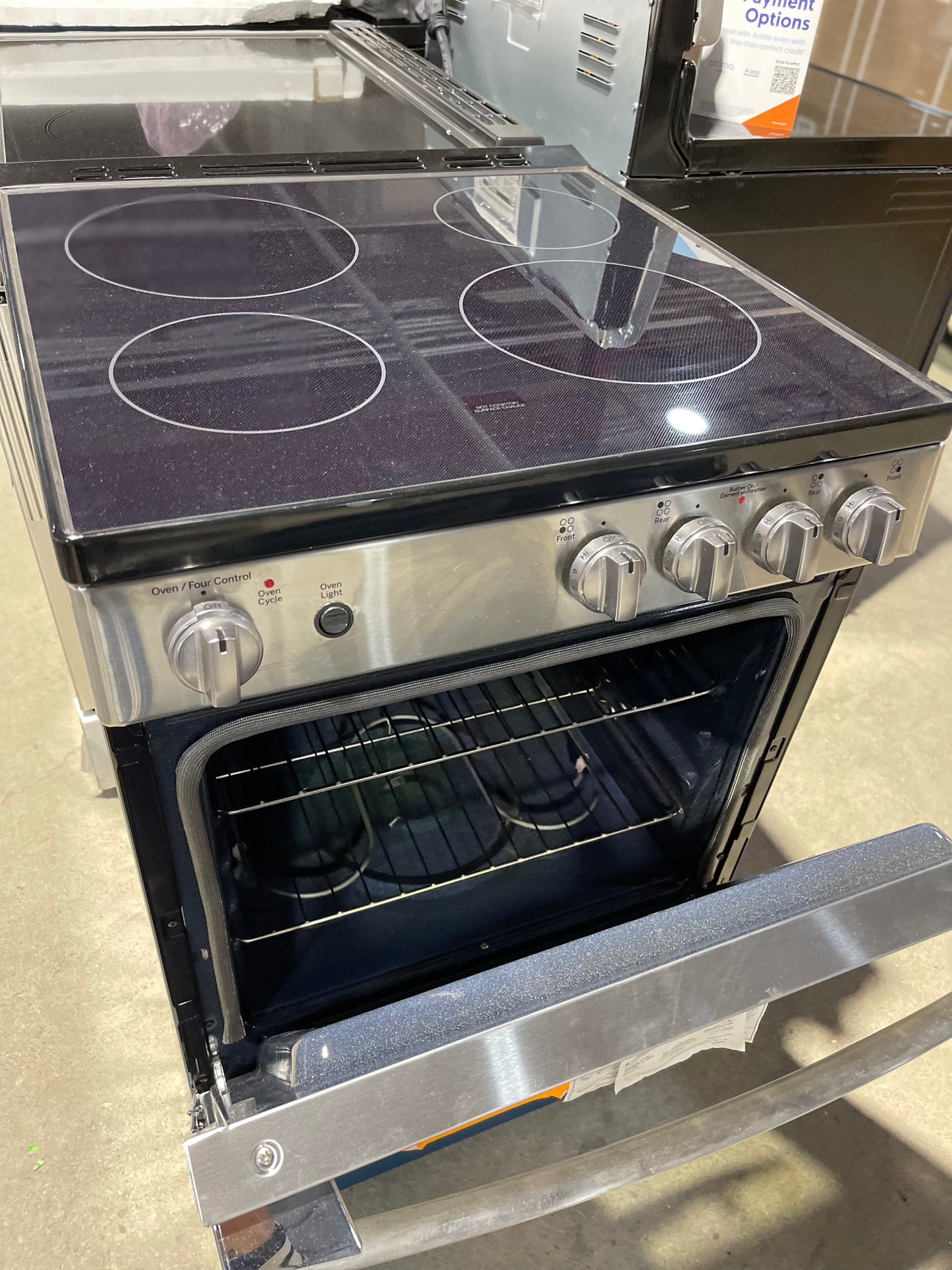 GE JCAS640RMSS Range, 24" Exterior Width, Electric Range, Glass Burners (Electric), 4 Burners, 2.9 cu. ft. Capacity, Storage Drawer, 1 Ovens, 2000W, Front Controls, Stainless Steel colour