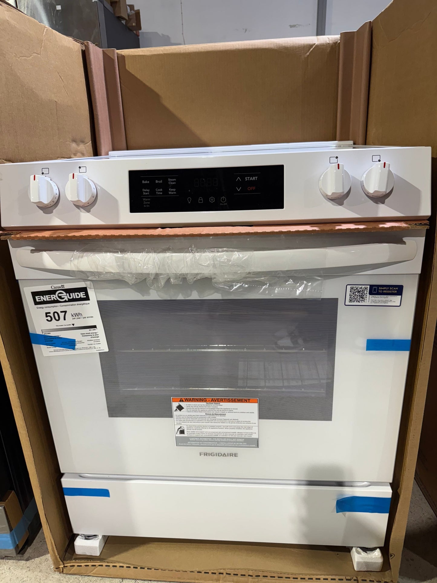 Frigidaire FCFE306CAW Electric Range, 5 cu. ft. Capacity, 30 inch Exterior Width, 5 Burners, Storage Drawer, 3,200 Watts Highest Burner Element, White colour