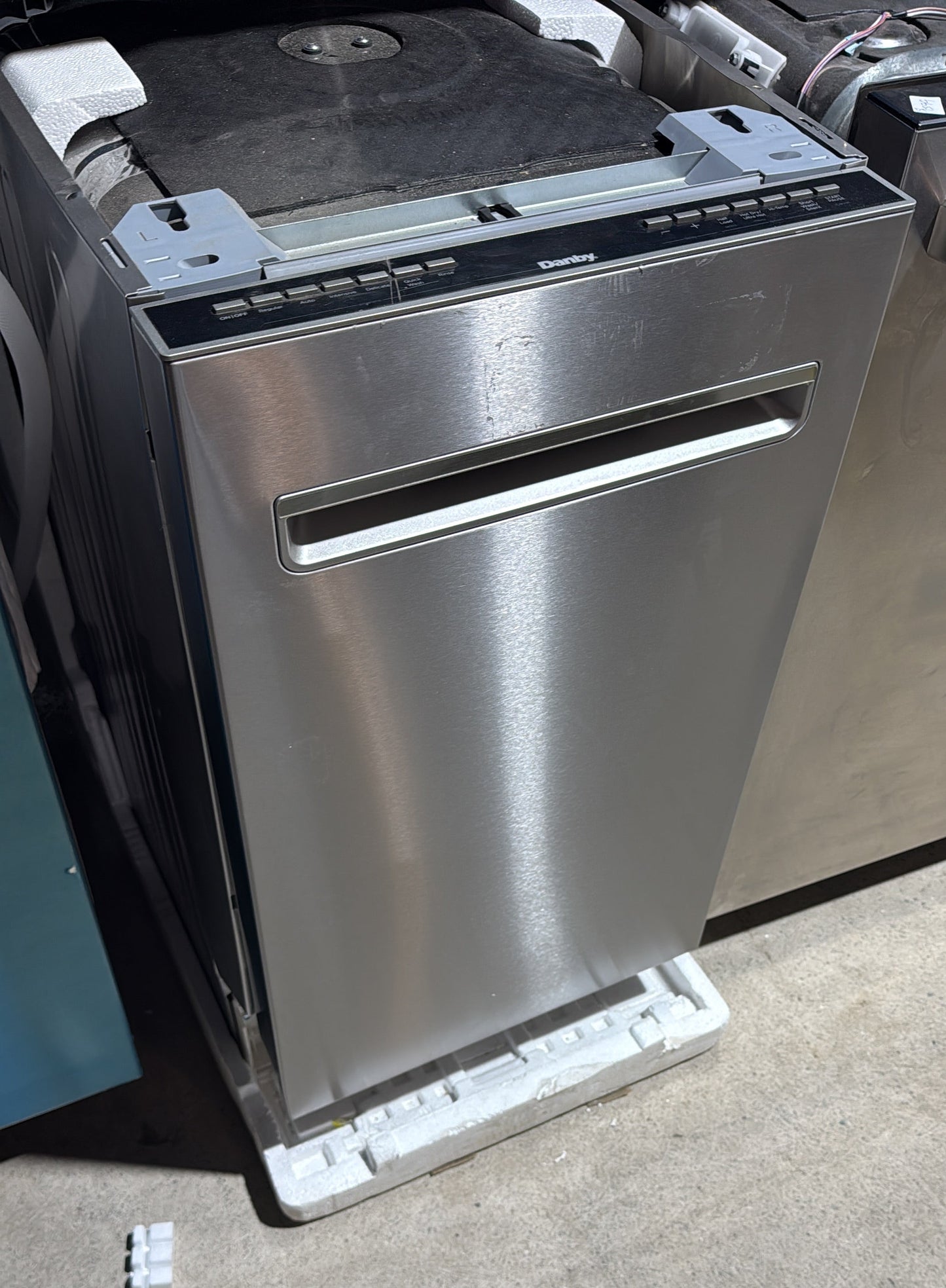 Danby 18 in. European made Stainless Steel Top Control Dishwasher