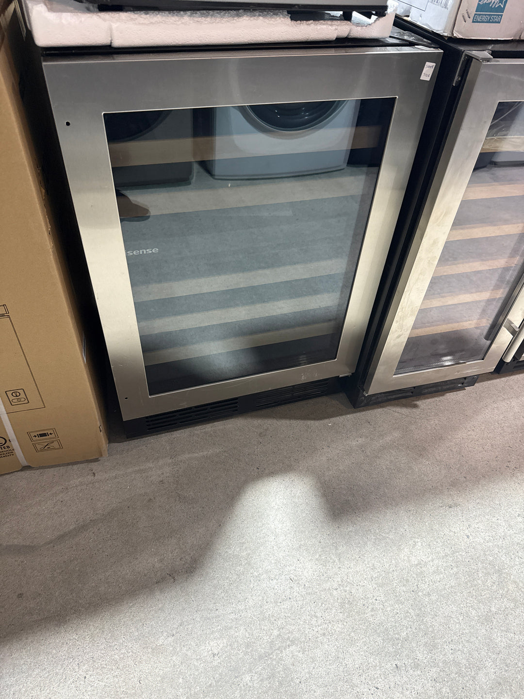 Hisense.   HWD046N6SS Wine Cooler Under Counter Wine Refrigeration, 24 inch Width, ENERGY STAR Certified, 5.4 cu. ft. Capacity, 54 Wine Bottle Capacity, Stainless Steel colour Built-in or Freestanding