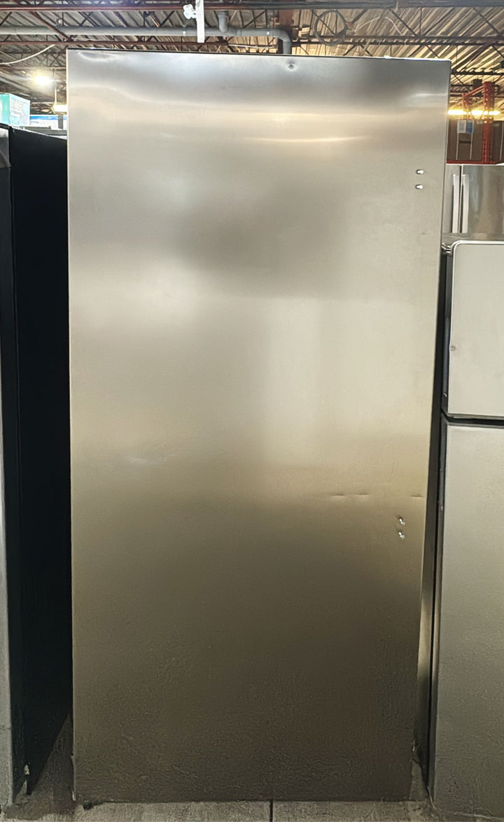 Frigidaire Professional FPFU19F8WF Upright Freezer, 33 inch Width, 18.6 cu. ft. Capacity, Frost Free, Reversible Door, Stainless Steel