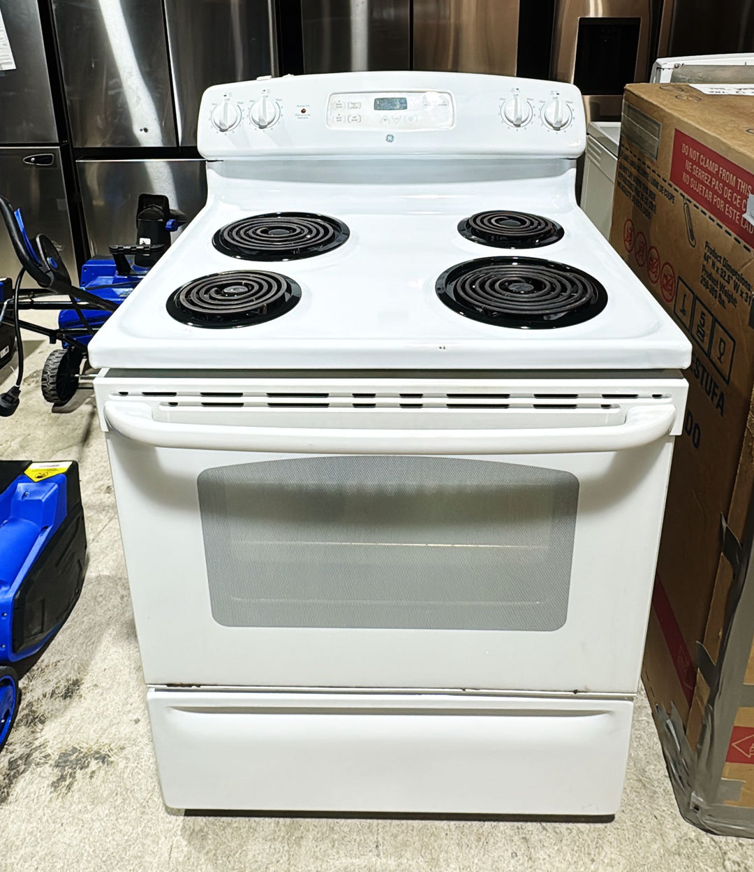GE 30" 5 Cu. Ft. Freestanding Electric Coil Top Range (JCBS280DMWW) - White