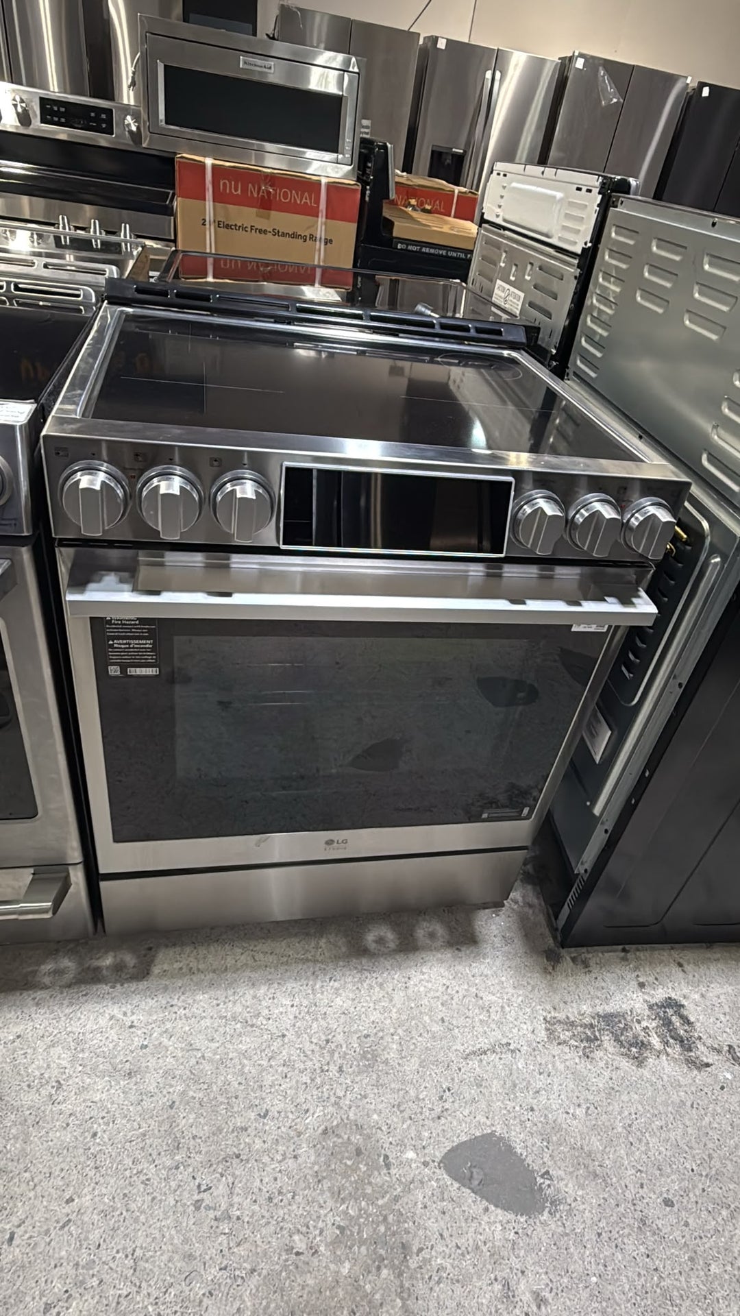 LG Studio LSIS6338F Induction Range, 6.3 cu. ft. Capacity, 30 inch Exterior Width, True Convection, 5 Burners Self Clean, 4,300 W Highest Element, Stainless Steel colour, SmartDiagnosis™, ThinQ Care™ Gliding Extension Rack