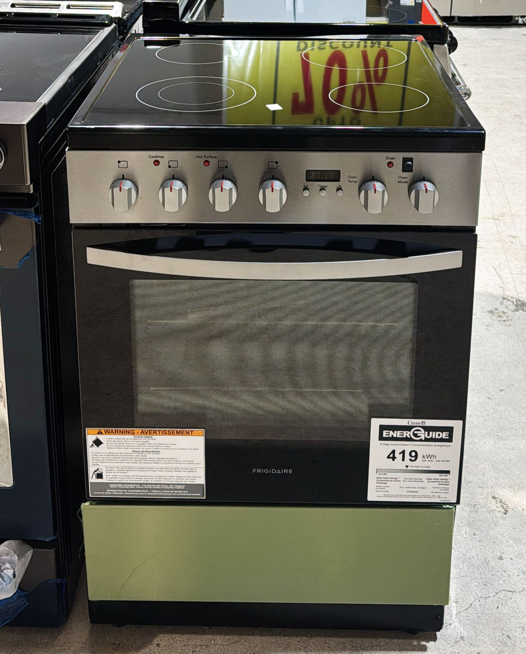 Frigidaire FCFE242CAS Range, 24" Exterior Width, Electric Range, Glass Burners (Electric), Convection, 4 Burners, 1.9 cu. ft. Capacity, Storage Drawer, 1 Ovens, 1800W, Front Controls, Stainless Steel colour