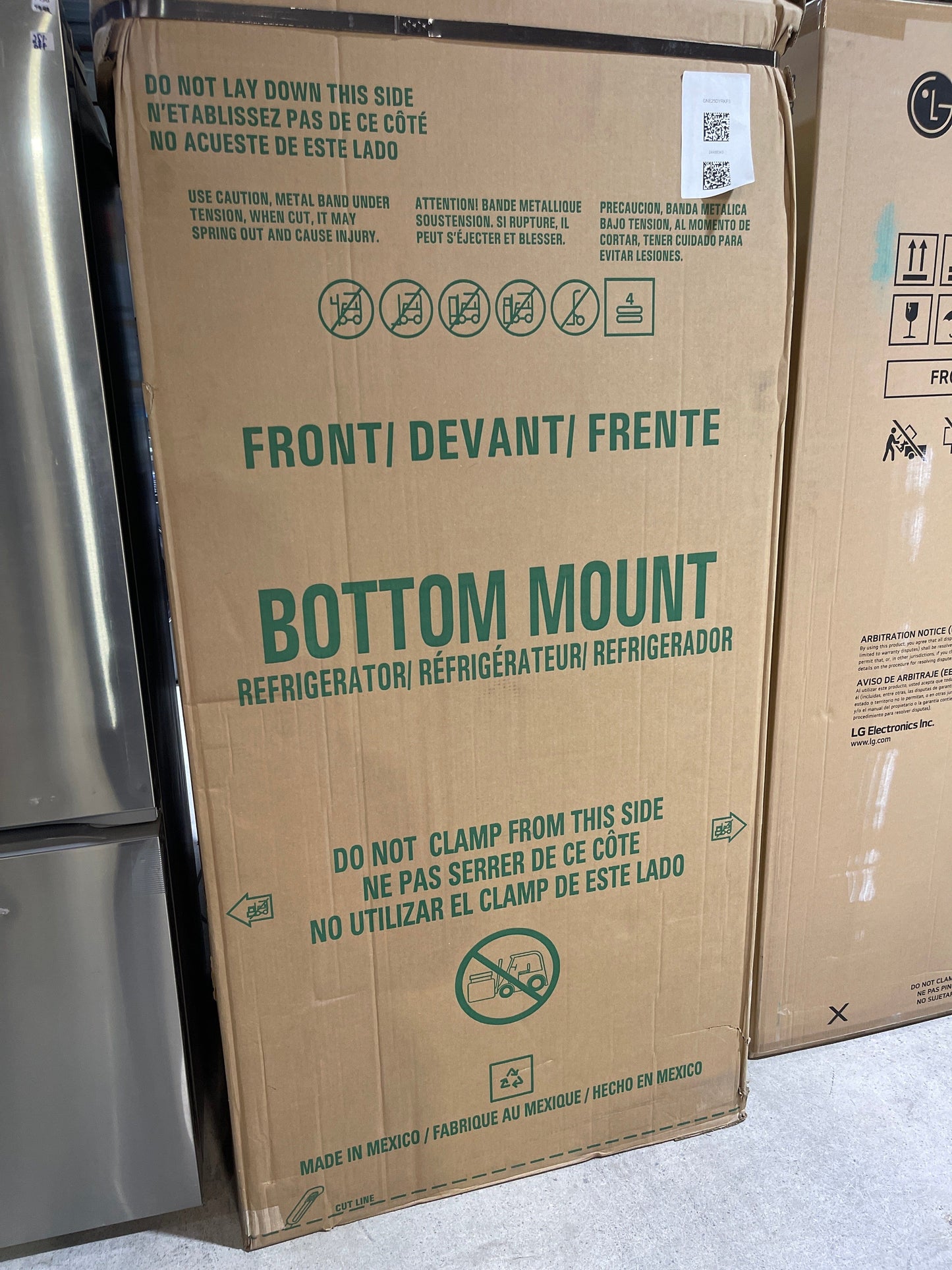 GE GNE25DYRKFS French Door Refrigerator, 33 inch Width, ENERGY STAR Certified, 24.8 cu. ft. Capacity, Stainless Steel colour Glass Shelves