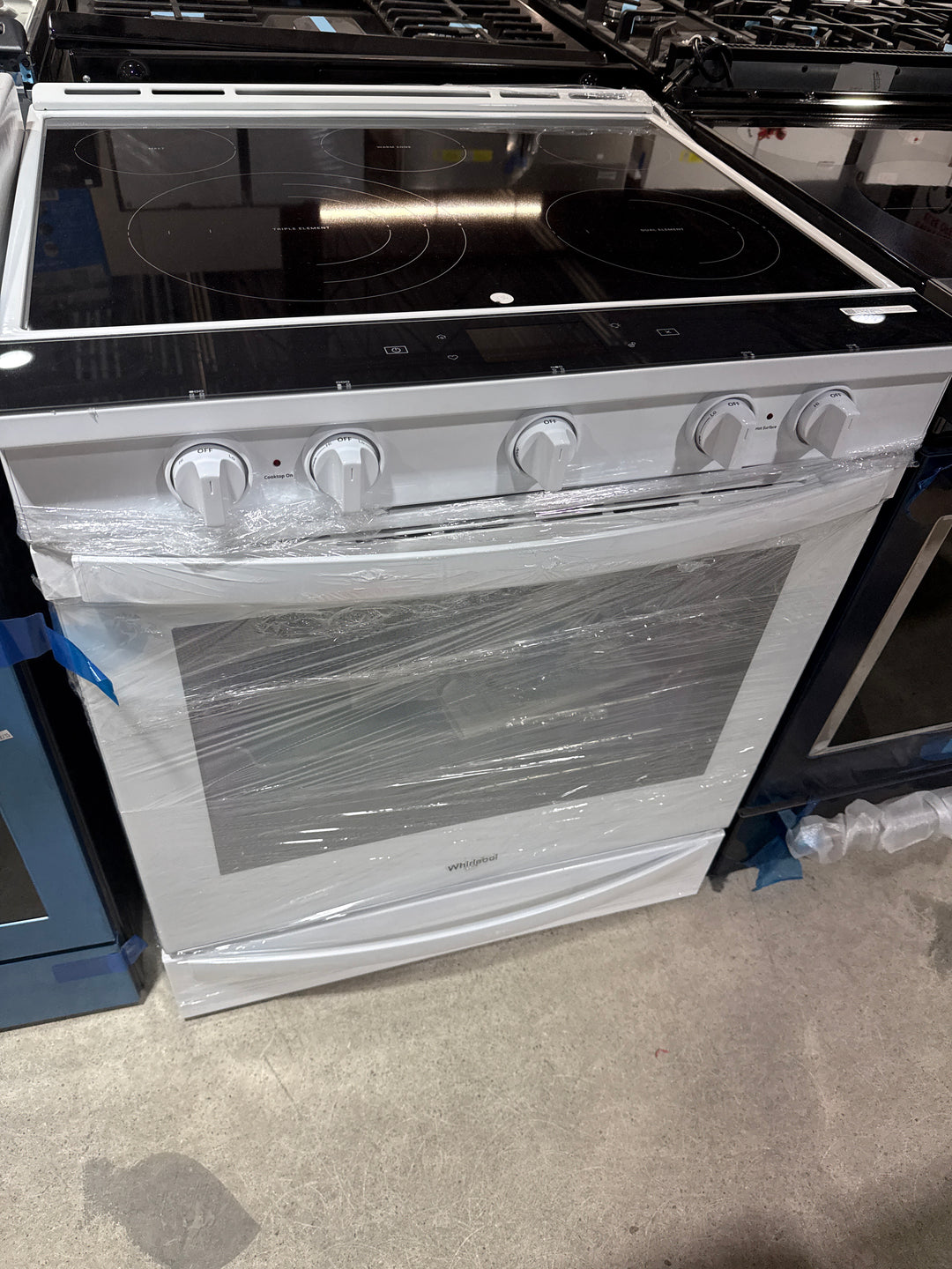 Whirlpool YWEE750H0HW Electric Range, 6.4 cu. ft. Capacity, 30 inch Exterior Width, True Convection, 5 Burners, Storage Drawer, Yes, Self Clean, 3,000 W Highest Element, White colour, FlexHeat™ Elements, Frozen Bake™ True European Convection