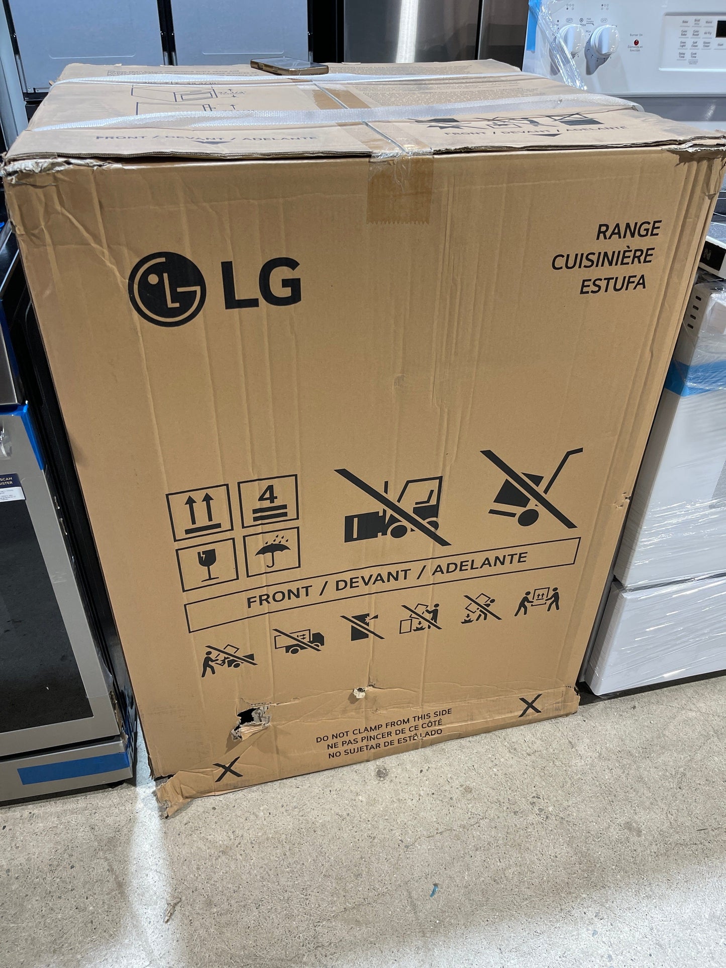 LG LSEL6335F Range, 30" Exterior Width, Electric Range, Glass Burners (Electric), Convection, 5 Burners, 6.3 cu. ft. Capacity, Storage Drawer, Air Fry, 1 Ovens, Wifi Enabled, 3200W, Front Controls, Stainless Steel colour True European Convection