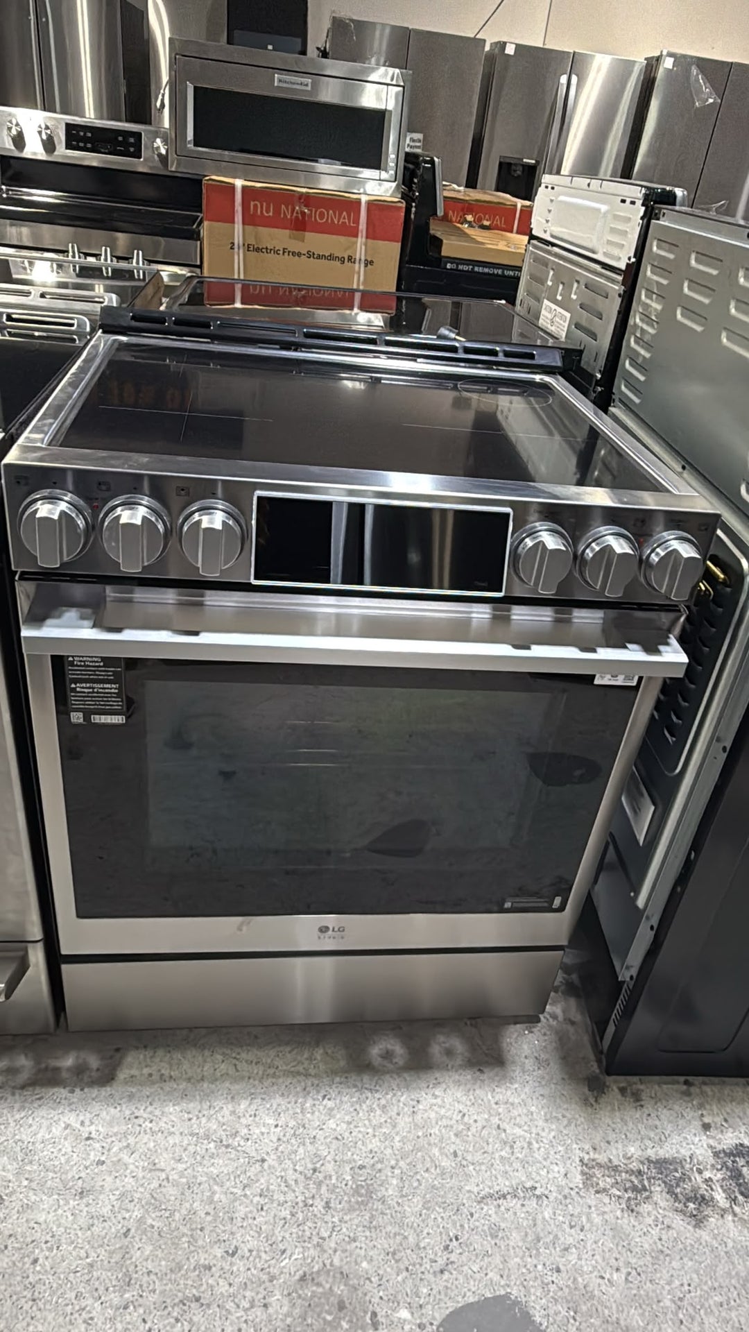 LG Studio LSIS6338F Induction Range, 6.3 cu. ft. Capacity, 30 inch Exterior Width, True Convection, 5 Burners Self Clean, 4,300 W Highest Element, Stainless Steel colour, SmartDiagnosis™, ThinQ Care™ Gliding Extension Rack