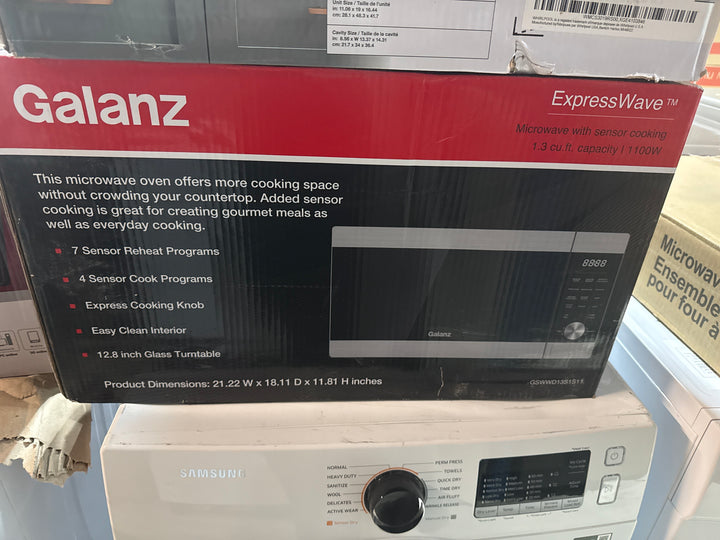 Excellent - Galanz 1.3 Cu. Ft. Easywave S/S Microwave  (GSWWD13S1S11E)