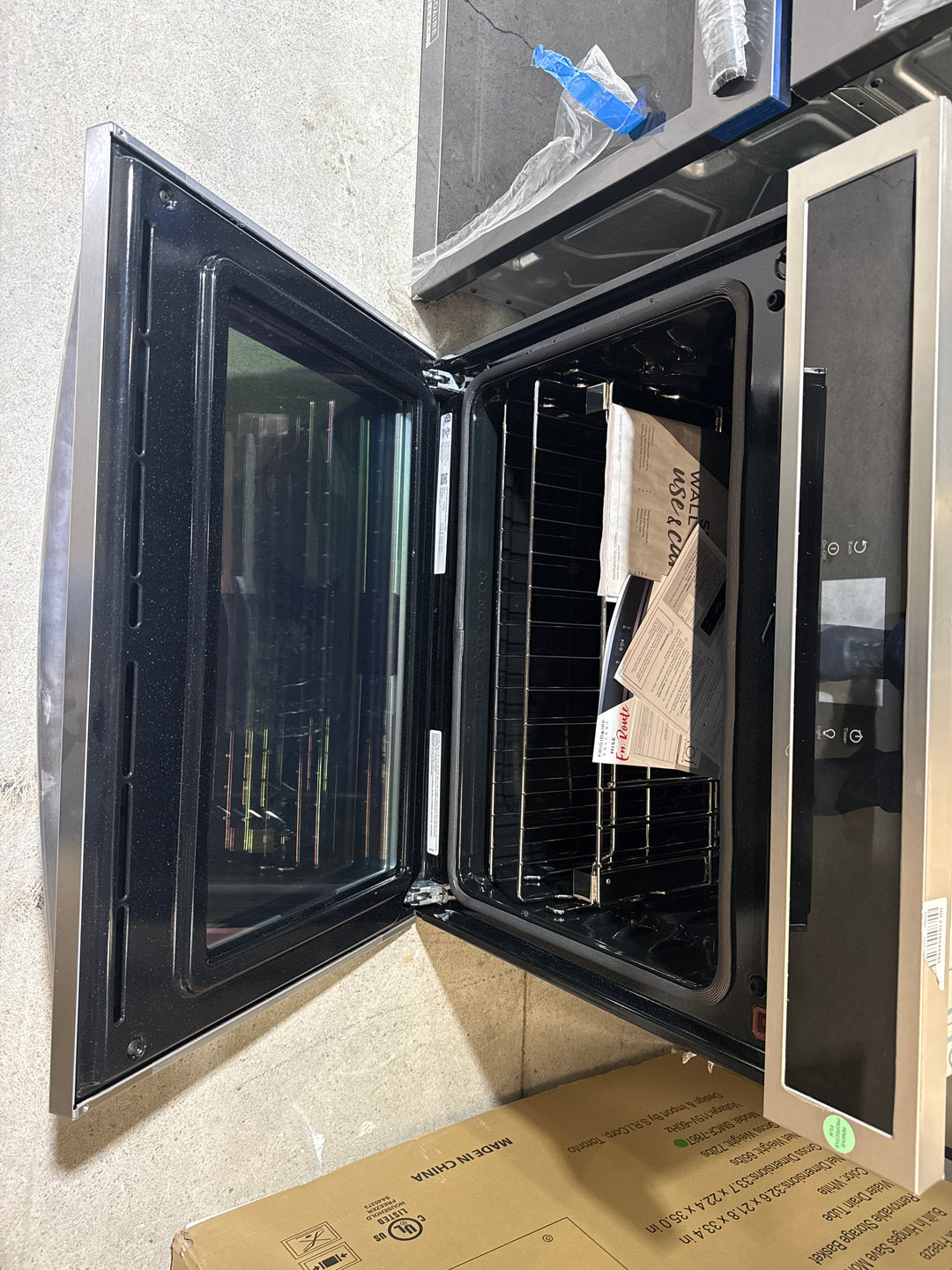 Frigidaire Gallery GCWS3067AF Single Wall Oven, 30 inch Exterior Width, Convection, Self Clean, 5.3 cu. ft. Capacity, Stainless Steel