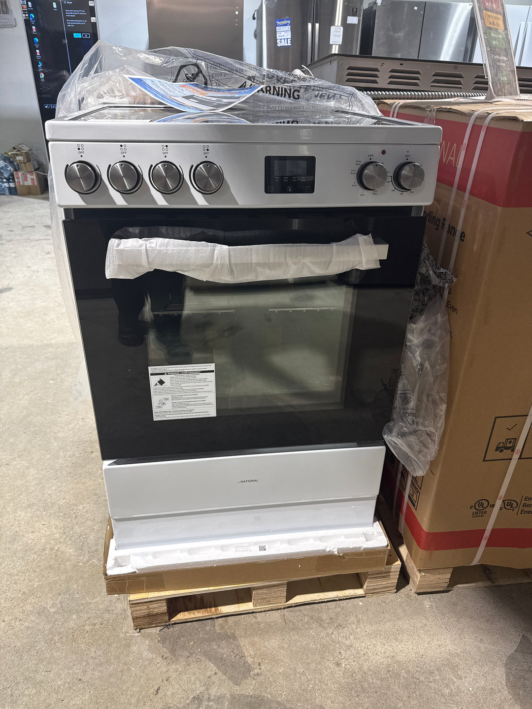 NU National 24 in Electric Free-Standing Range - Model: SMRS-7624W