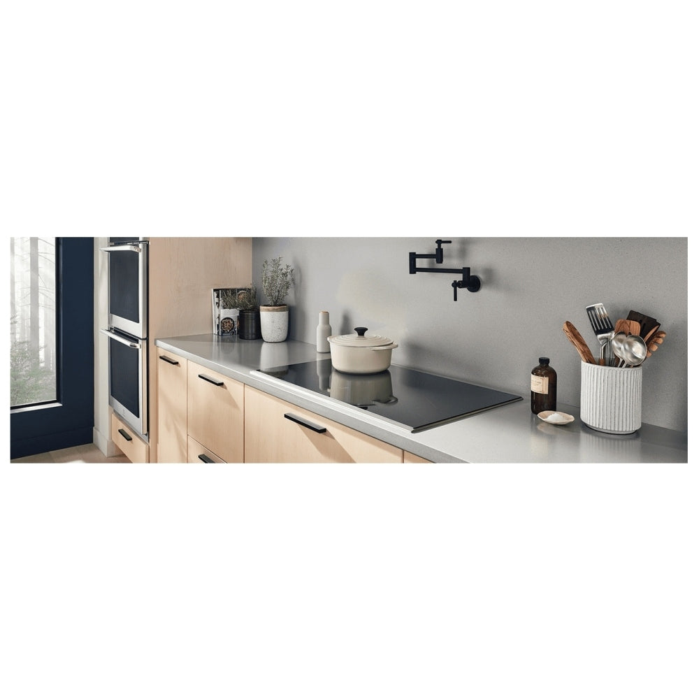 Electrolux ECCI3668AS Induction Cooktop, 36 inch Exterior Width, 5 Burners, 3,600 W Highest Element, Black / Stainless Steel colour
