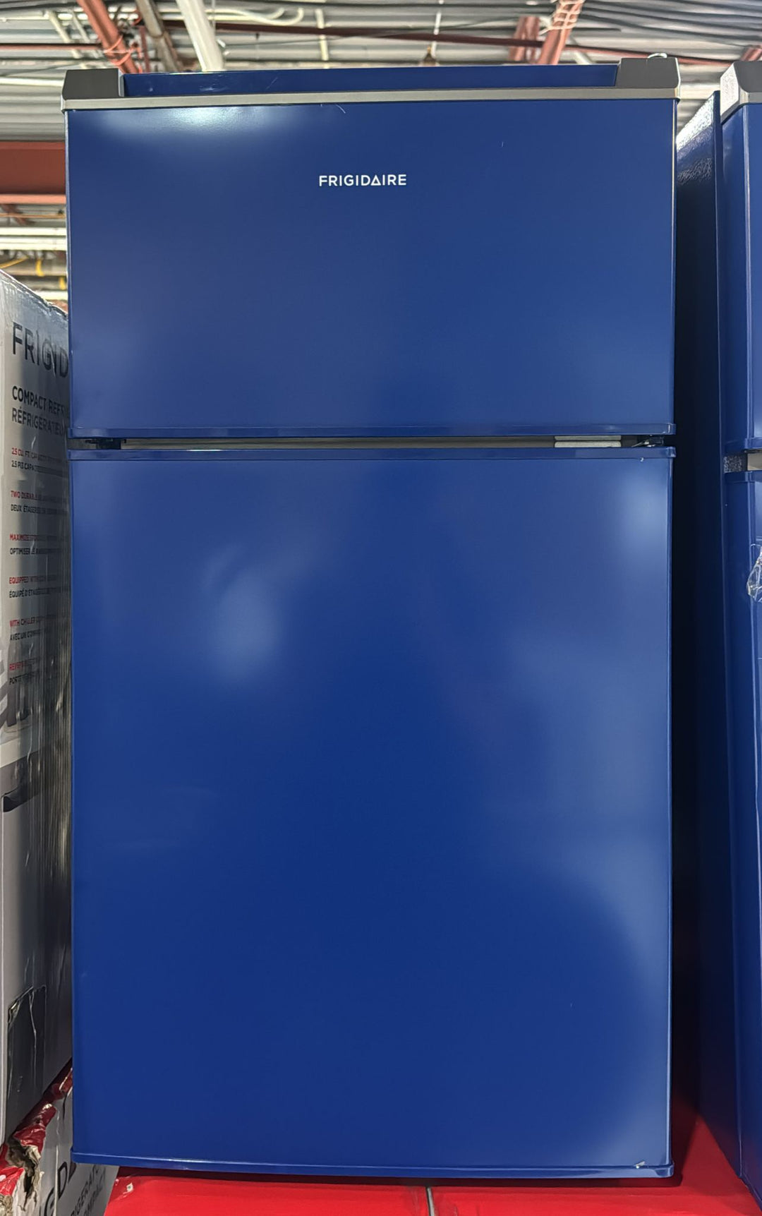 Frigidaire Compact Fridge Freezer Combo, 3.1 cu. ft. Capacity, Small Top Freezer Refrigerator, Mini Fridge, Bar Fridge with Freezer | EFR920-MARINE-6COM