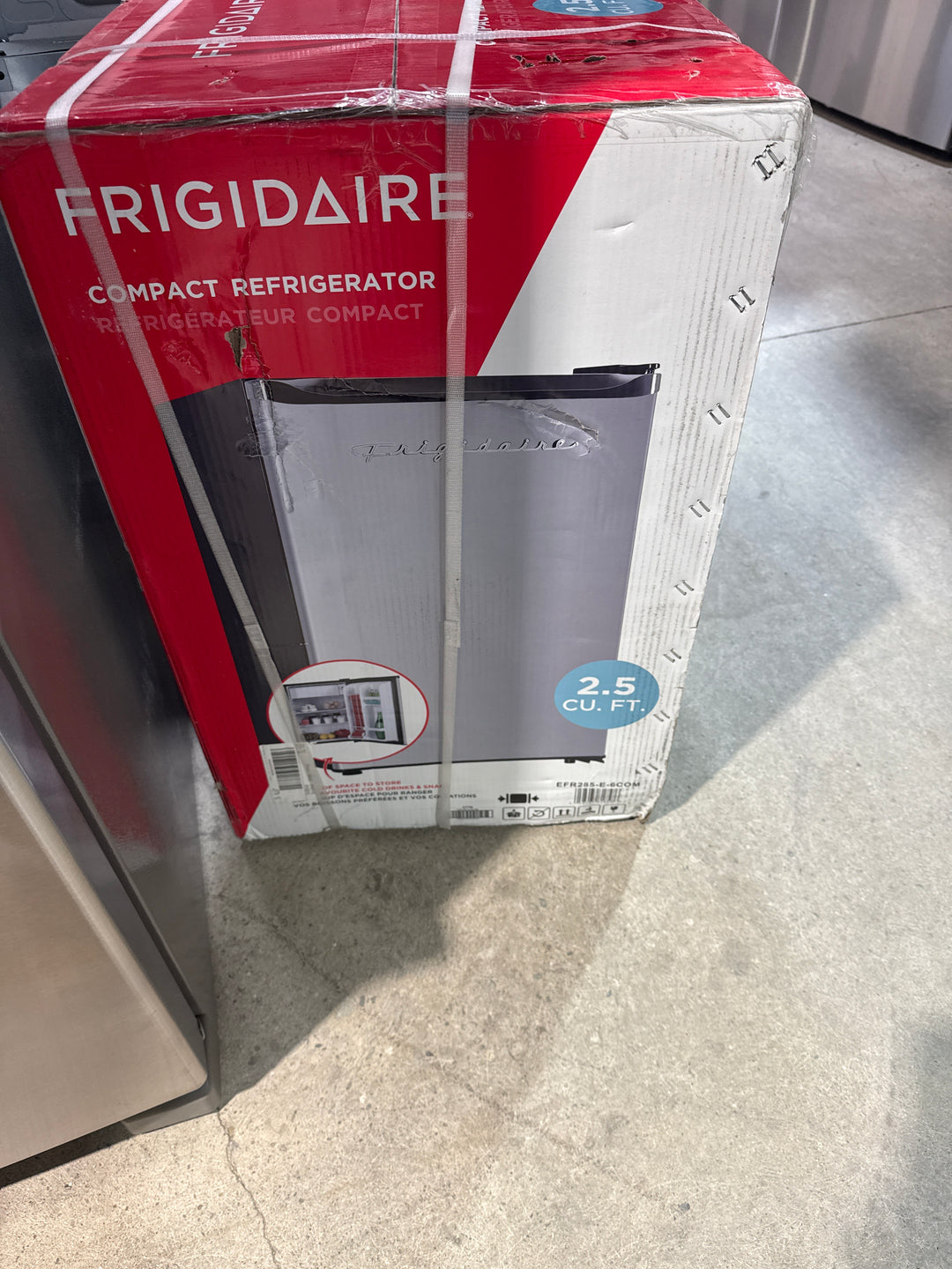 Frigidaire EFR492, 2.6cu ft Refrigerator, Stainless Steel Door, Platinum Series