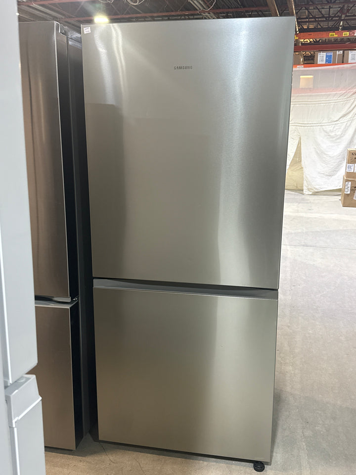 Samsung RB16DG6000SLAA Bottom Freezer Counter Depth Refrigerator, 30 inch Width, Counter Depth, ENERGY STAR Certified, 16.2 cu. ft. Capacity, Stainless Look colour, SpaceMax™