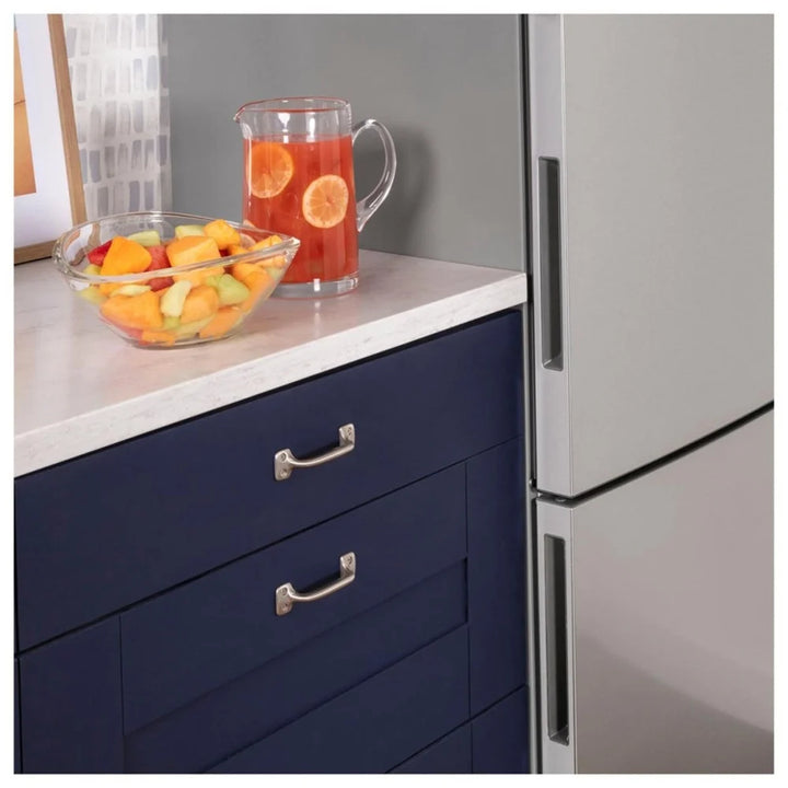 GE GBE17HYRFS Bottom Mount Refrigerator, 31" Width, ENERGY STAR Certified, Counter Depth, 17.7 cu. ft. Capacity, Stainless Steel colour