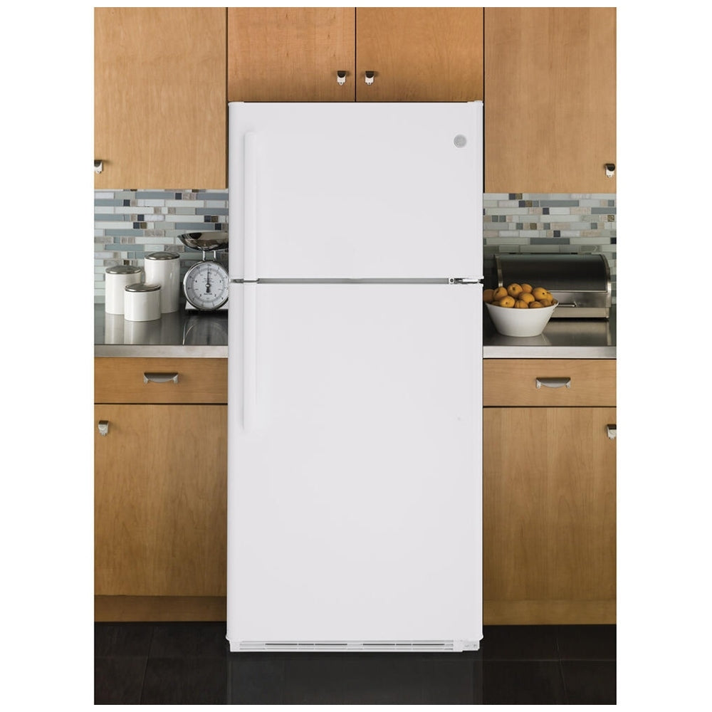 GE GTS18FTLKWW Top Freezer Refrigerator, 30 inch Width, 18.0 cu. ft. Capacity, White colour