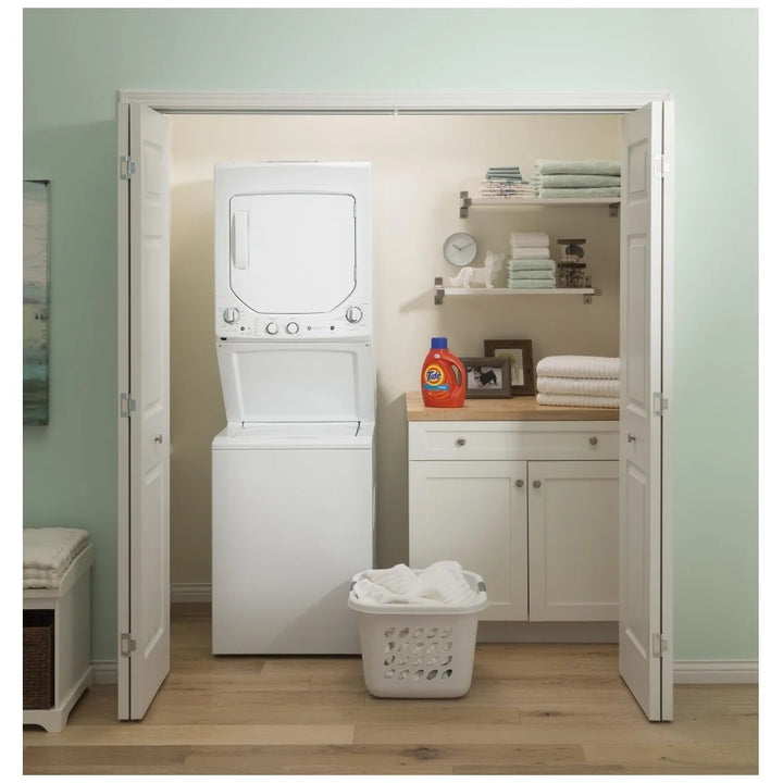GE 2.6 Cu. Ft. Electric Washer & Dryer Laundry Centre (GUD24ESMMWW) - White