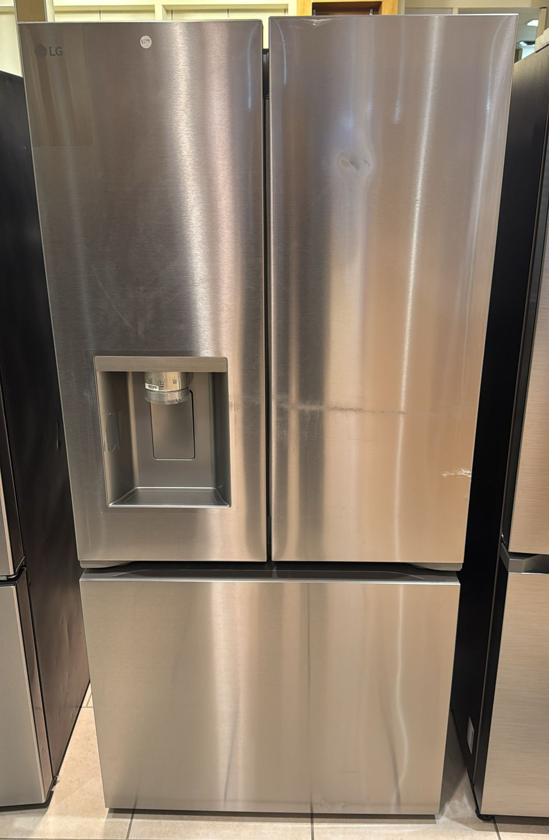 LG LF25S6330S French Door Refrigerator, 33 inch Width, ENERGY STAR Certified, 25 cu. ft. Capacity, Stainless Steel color. Open box