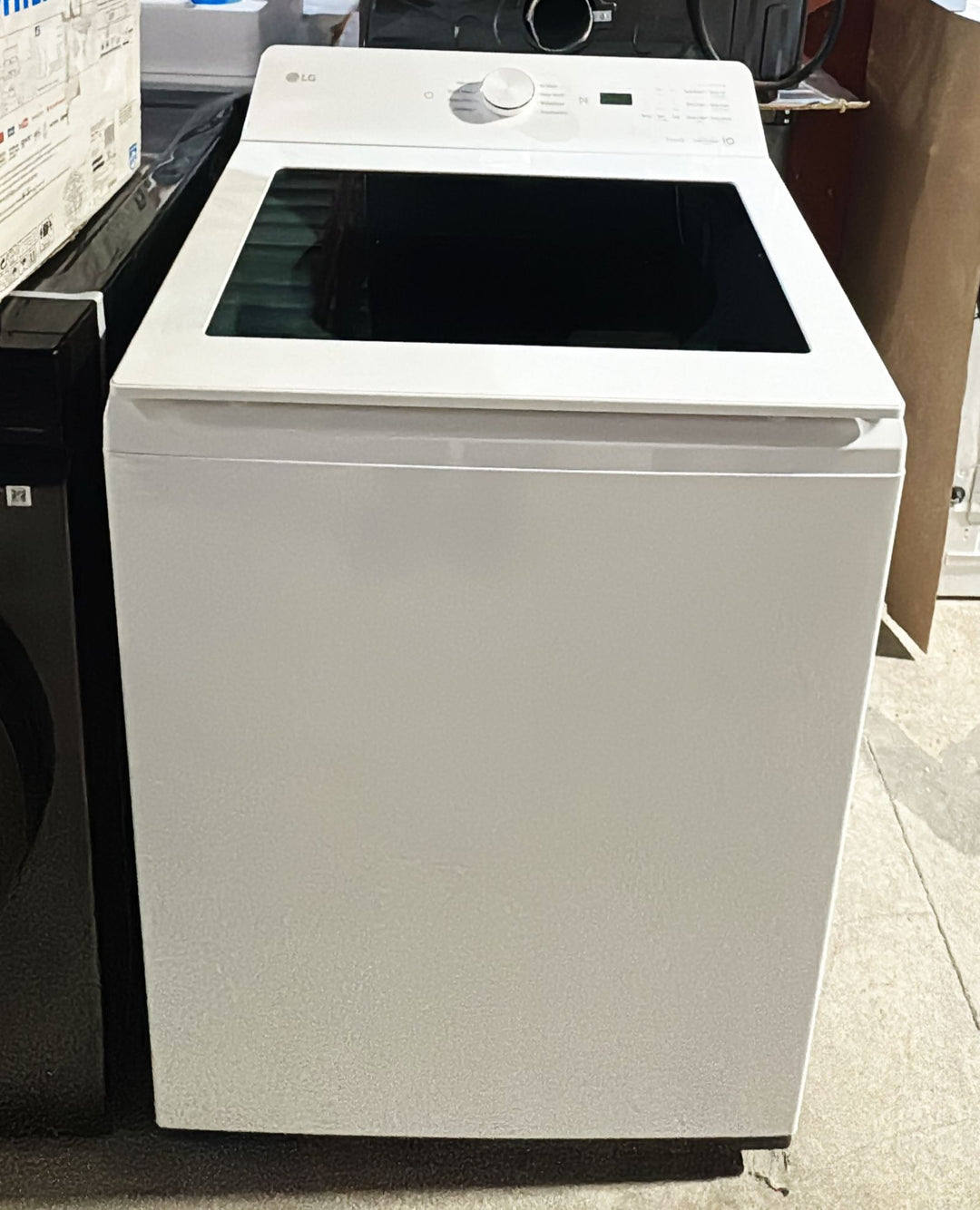 LG WT8200CW Top Load Washer, 27 inch Width, 5.8 cu. ft. Washer Capacity, 800 RPM Washer Spin Speed, 8 Wash Cycles, 5 Temperature Settings, ENERGY STAR Certified, Wifi Enabled, White colou