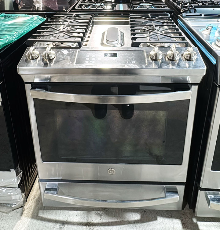 GE JCGS760SPSS Range, 30" Exterior Width, Gas Range, Self Clean, Gas Burners, Convection, 5 Burners, 5.6 cu. ft. Capacity, Storage Drawer, Air Fry, 1 Ovens, Wifi Enabled, 18K BTU