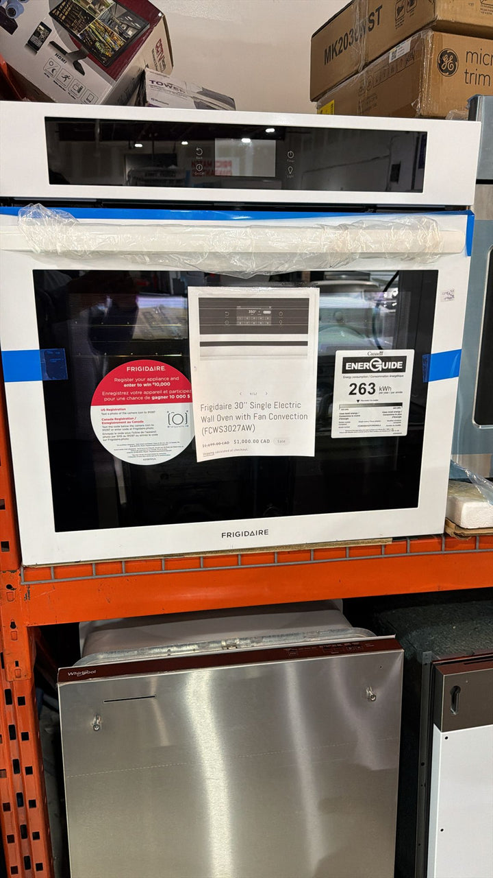 Frigidaire 30'' Single Electric Wall Oven with Fan Convection (FCWS3027AW)