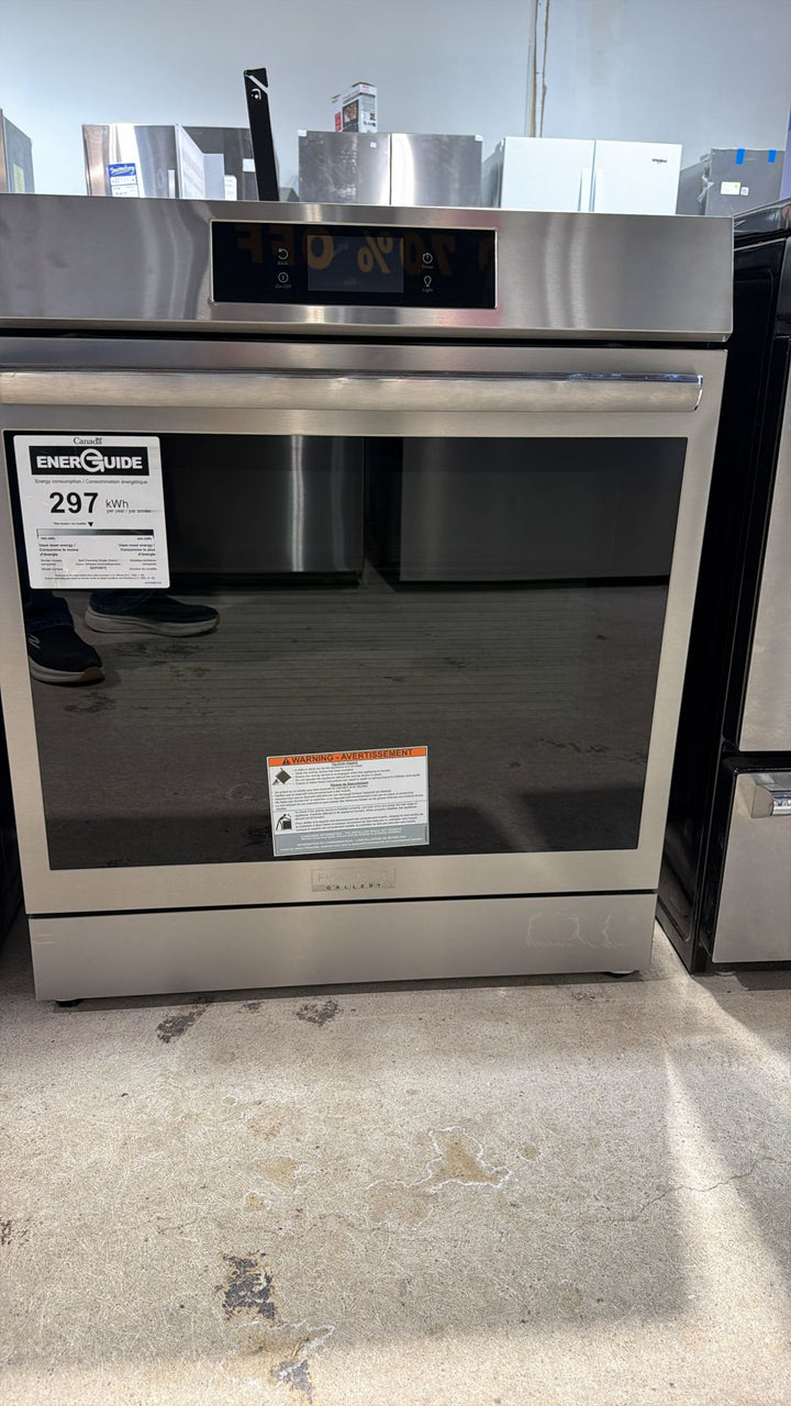 Frigidaire Gallery GCFI307CBF Induction Range, 6.2 cu. ft. Capacity, 30 inch Exterior Width, Convection, 5 Burners, Storage Drawer, Air Fry, Self Clean,