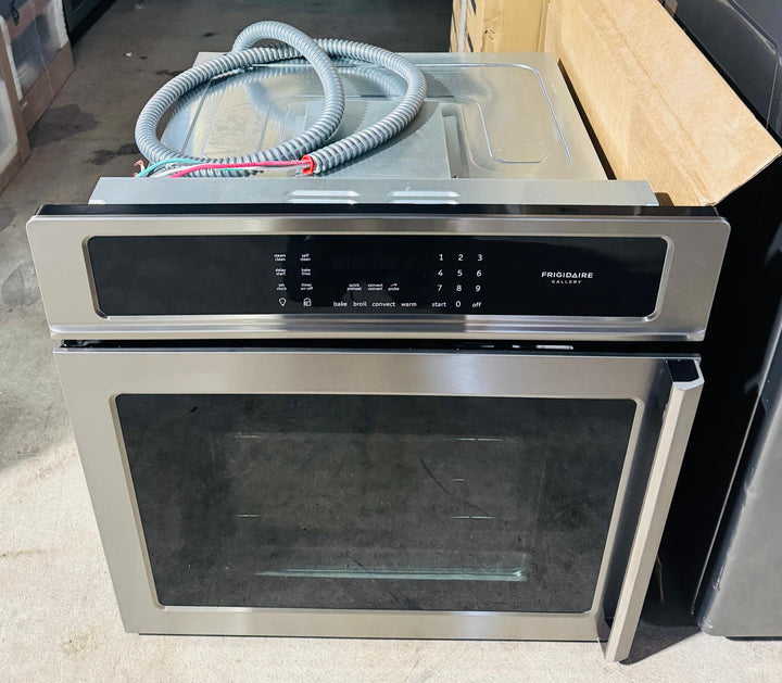 Frigidaire Gallery FGEW276SPF Single Wall Oven, 27 inch Exterior Width, Convection, Self Clean, 3.8 cu. ft. Capacity, Temperature Probe, Stainless Steel colour True European Convection
