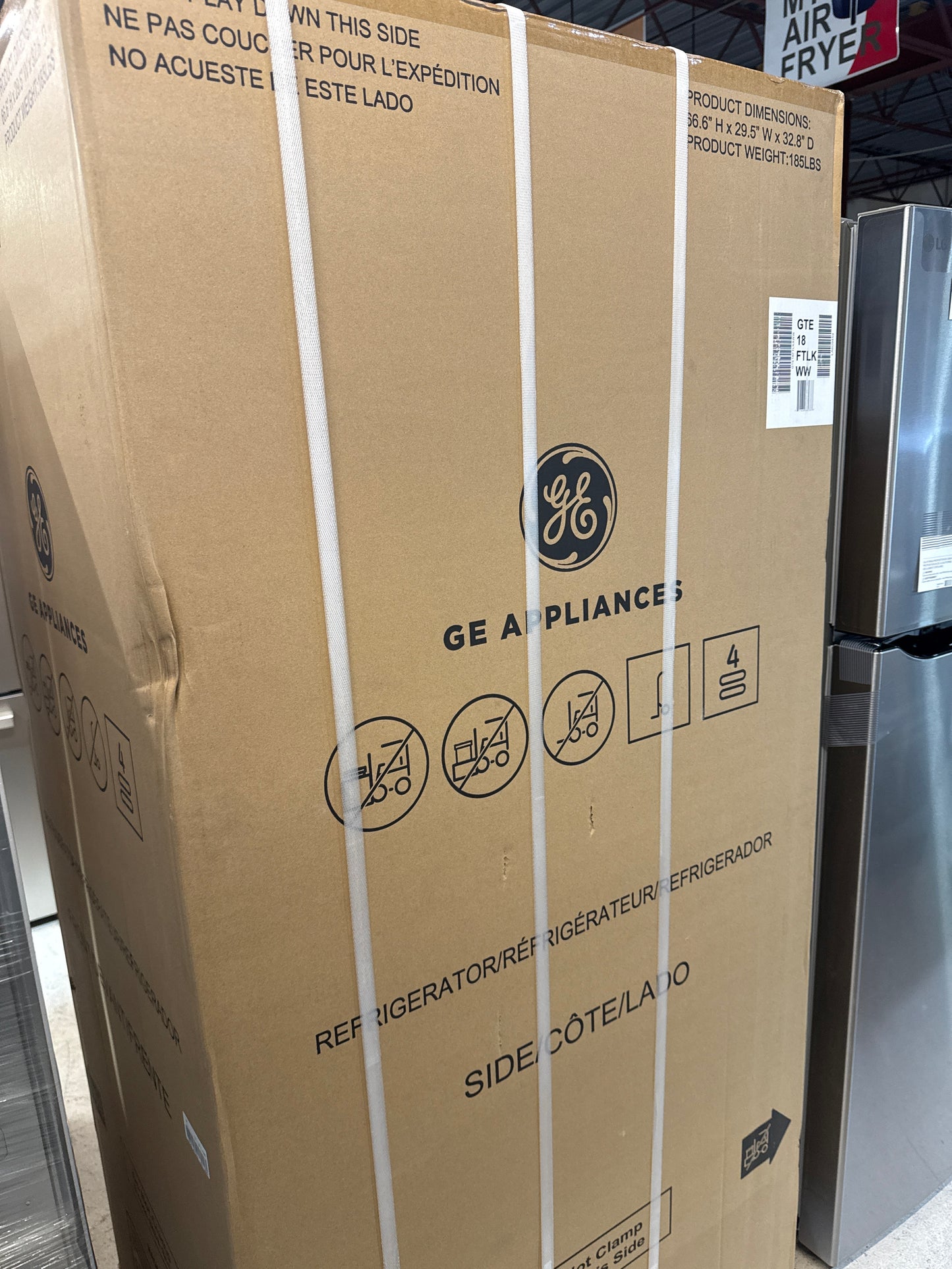 GE GTE18FTLKWW Top Freezer Refrigerator, 30 inch Width, ENERGY STAR Certified, 18 cu. ft. Capacity, White color