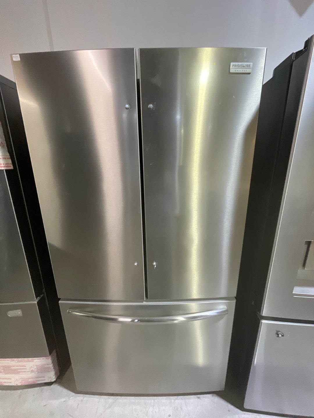 Frigidaire Gallery 36" French Door Refrigerator w/ Water Dispenser & Ice Maker (GRFN2853AF) -Stainless Steel