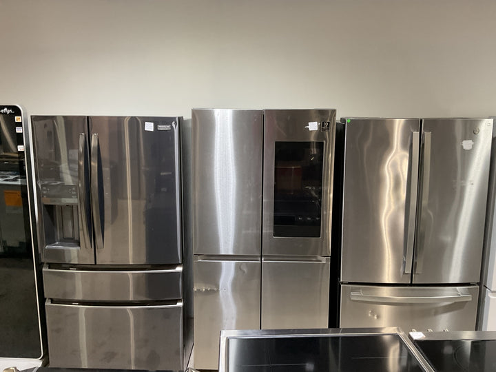 Samsung Bespoke RF23A9675AP - RF23A9675AP/AC French Door Refrigerator, 36 inch Width, 22.8 cu. ft. Capacity, Counter Depth, Custom Panel Ready, Water Dispenser (Interior)