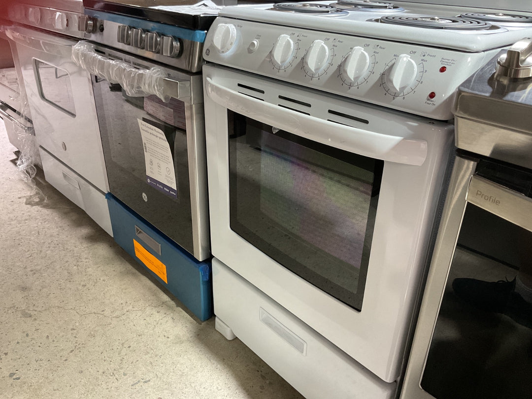 GE JCAS300DMWW Range, Electric, 24 inch Exterior Width, 4 Burners, 2.9 cu. ft. Capacity, Storage Drawer, 1 Ovens, White colour